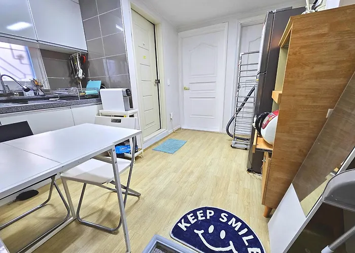 모인 하우스 *